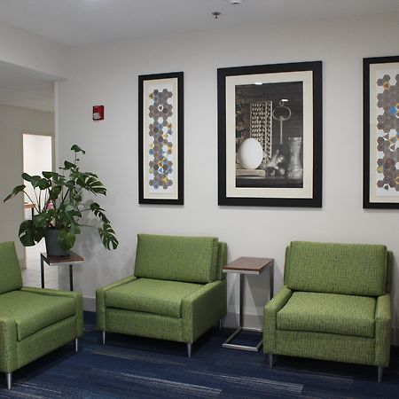 Holiday Inn Express & Suites San Antonio West Sea World Area By Ihg Exterior photo