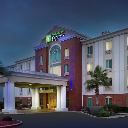 Holiday Inn Express & Suites San Antonio West Sea World Area By Ihg Exterior photo