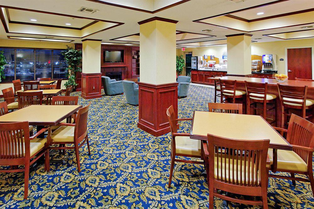 Holiday Inn Express & Suites San Antonio West Sea World Area By Ihg Restaurant photo
