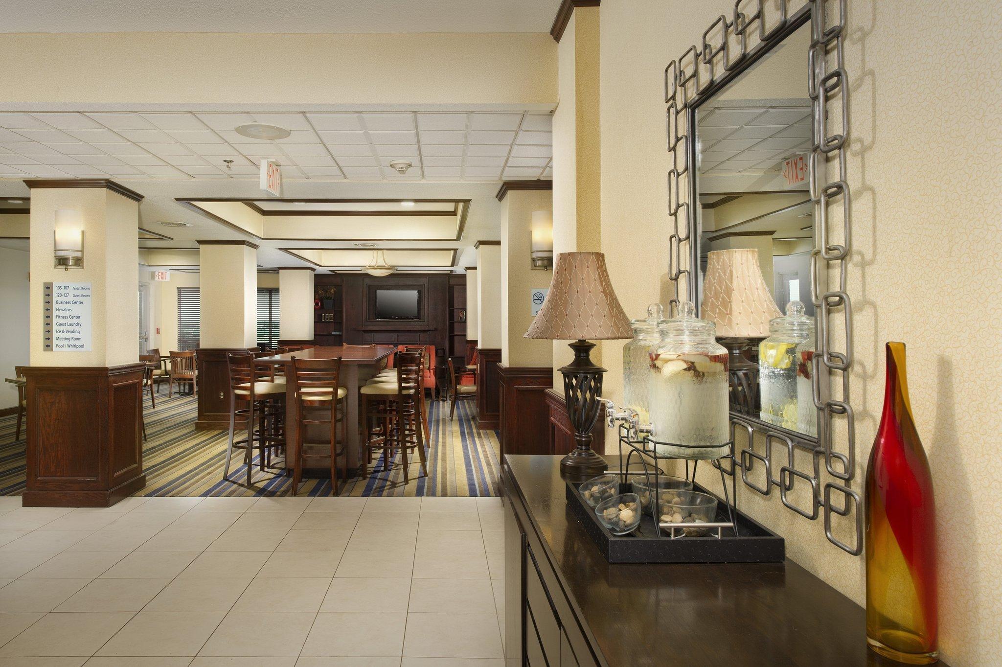 Holiday Inn Express & Suites San Antonio West Sea World Area By Ihg Exterior photo