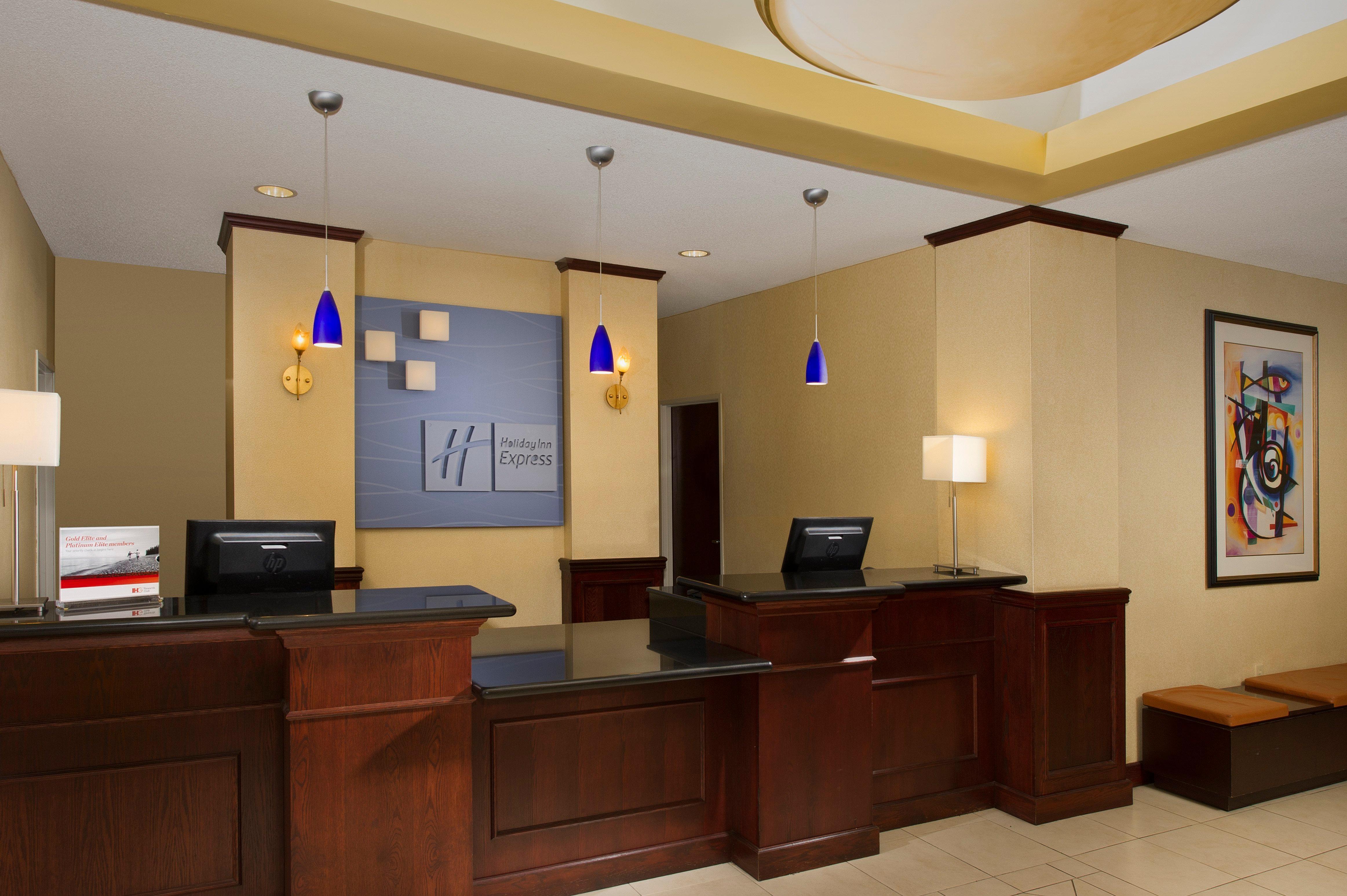 Holiday Inn Express & Suites San Antonio West Sea World Area By Ihg Exterior photo