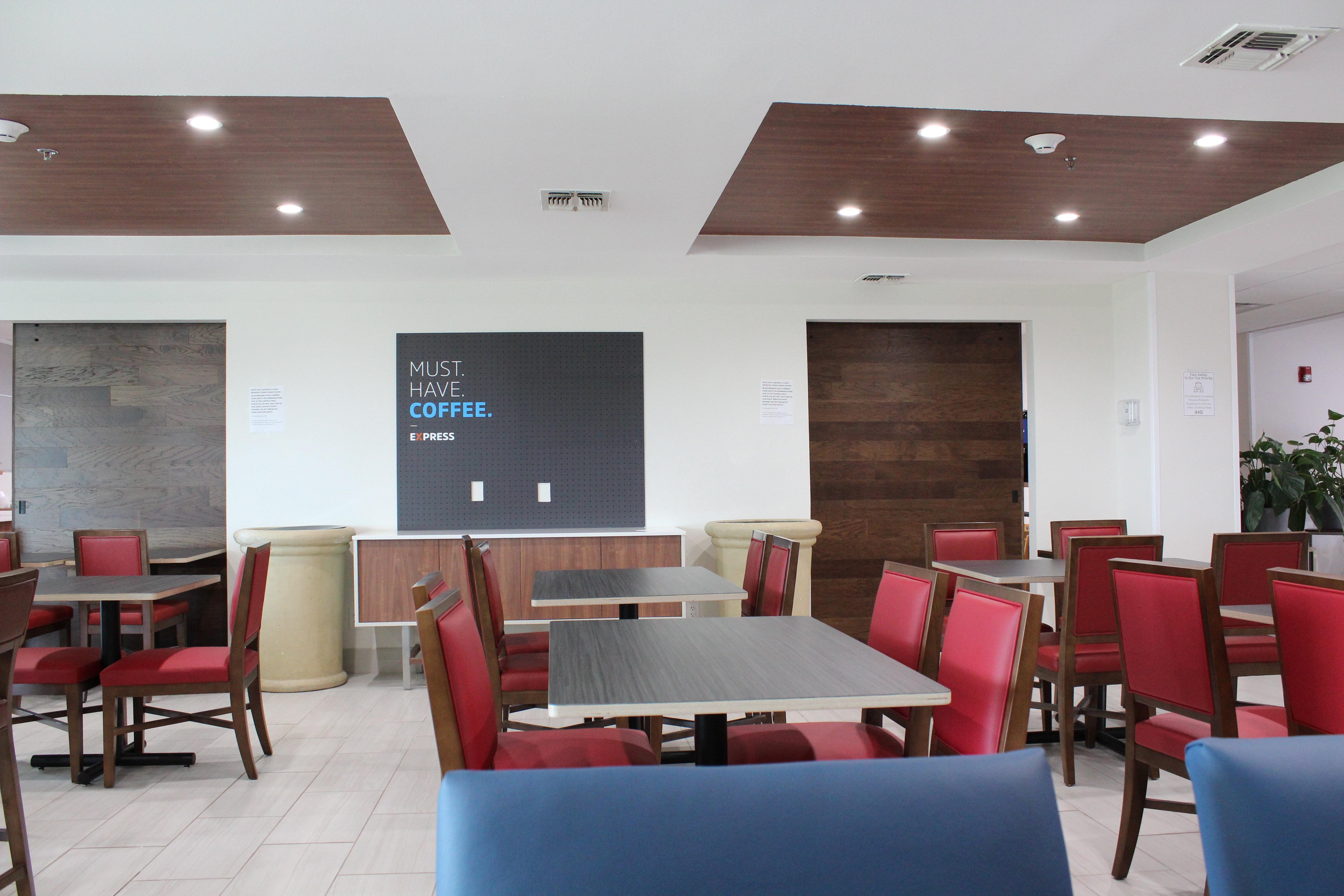 Holiday Inn Express & Suites San Antonio West Sea World Area By Ihg Exterior photo