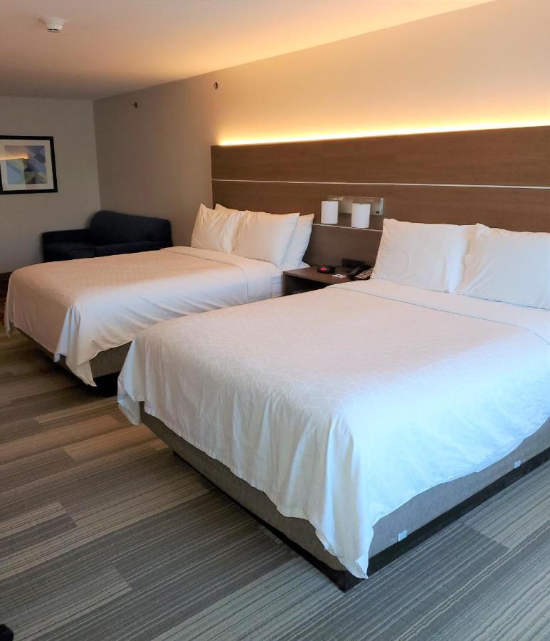 Holiday Inn Express & Suites San Antonio West Sea World Area By Ihg Exterior photo