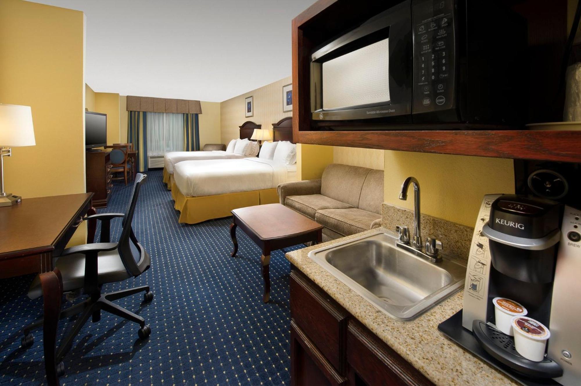 Holiday Inn Express & Suites San Antonio West Sea World Area By Ihg Exterior photo