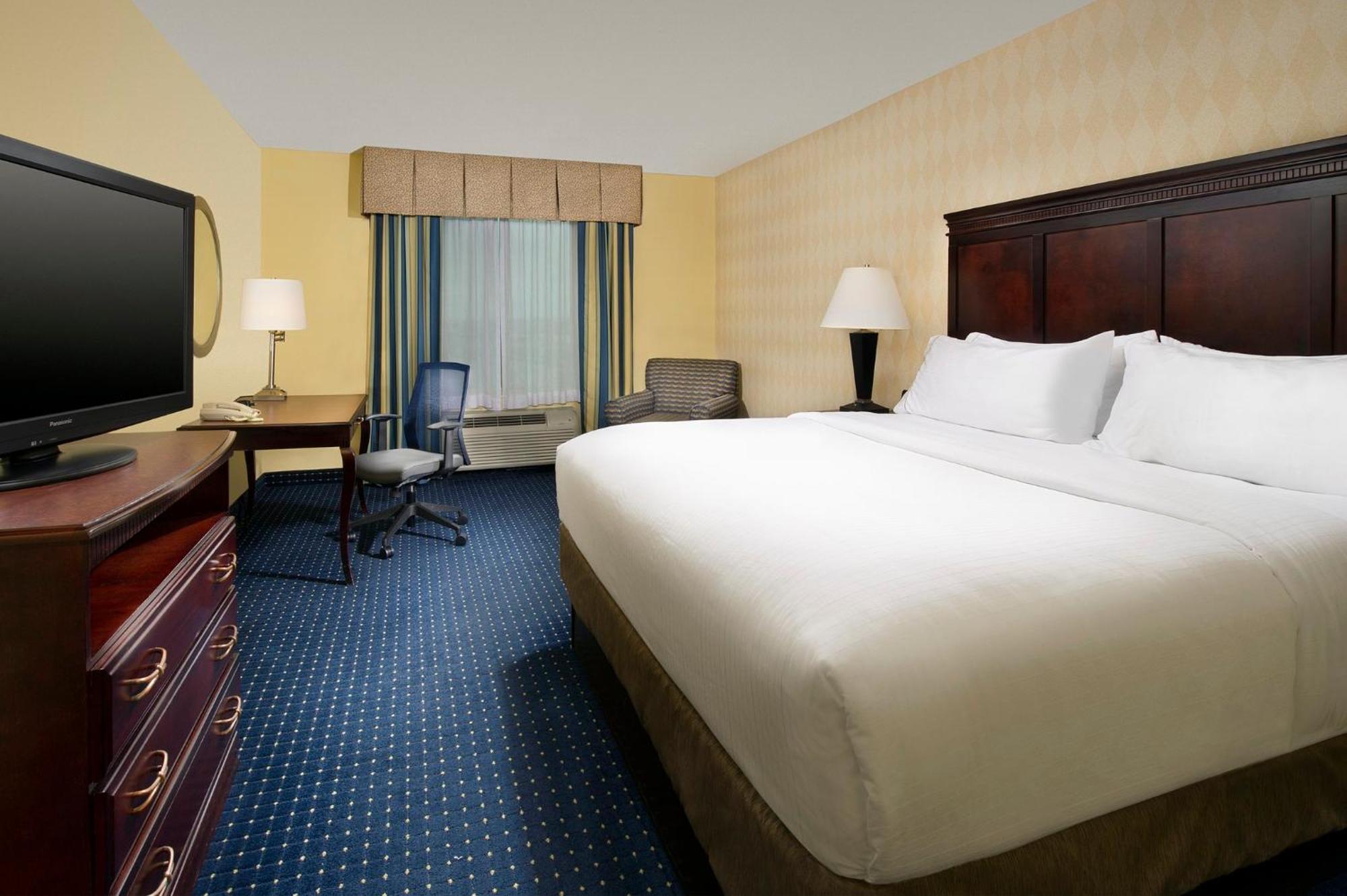 Holiday Inn Express & Suites San Antonio West Sea World Area By Ihg Exterior photo