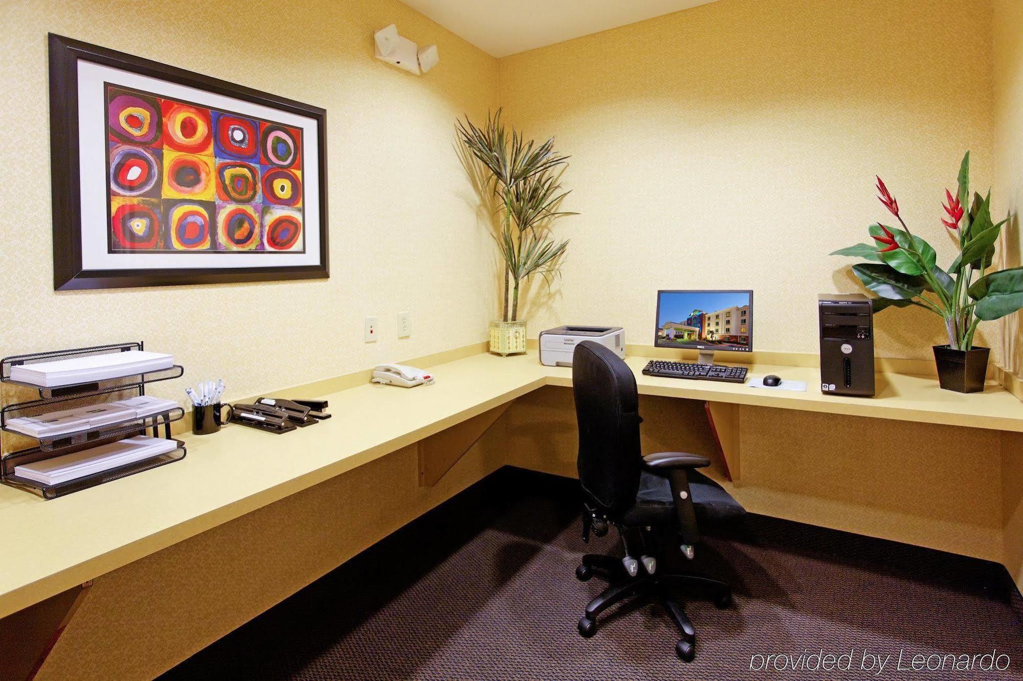 Holiday Inn Express & Suites San Antonio West Sea World Area By Ihg Facilities photo