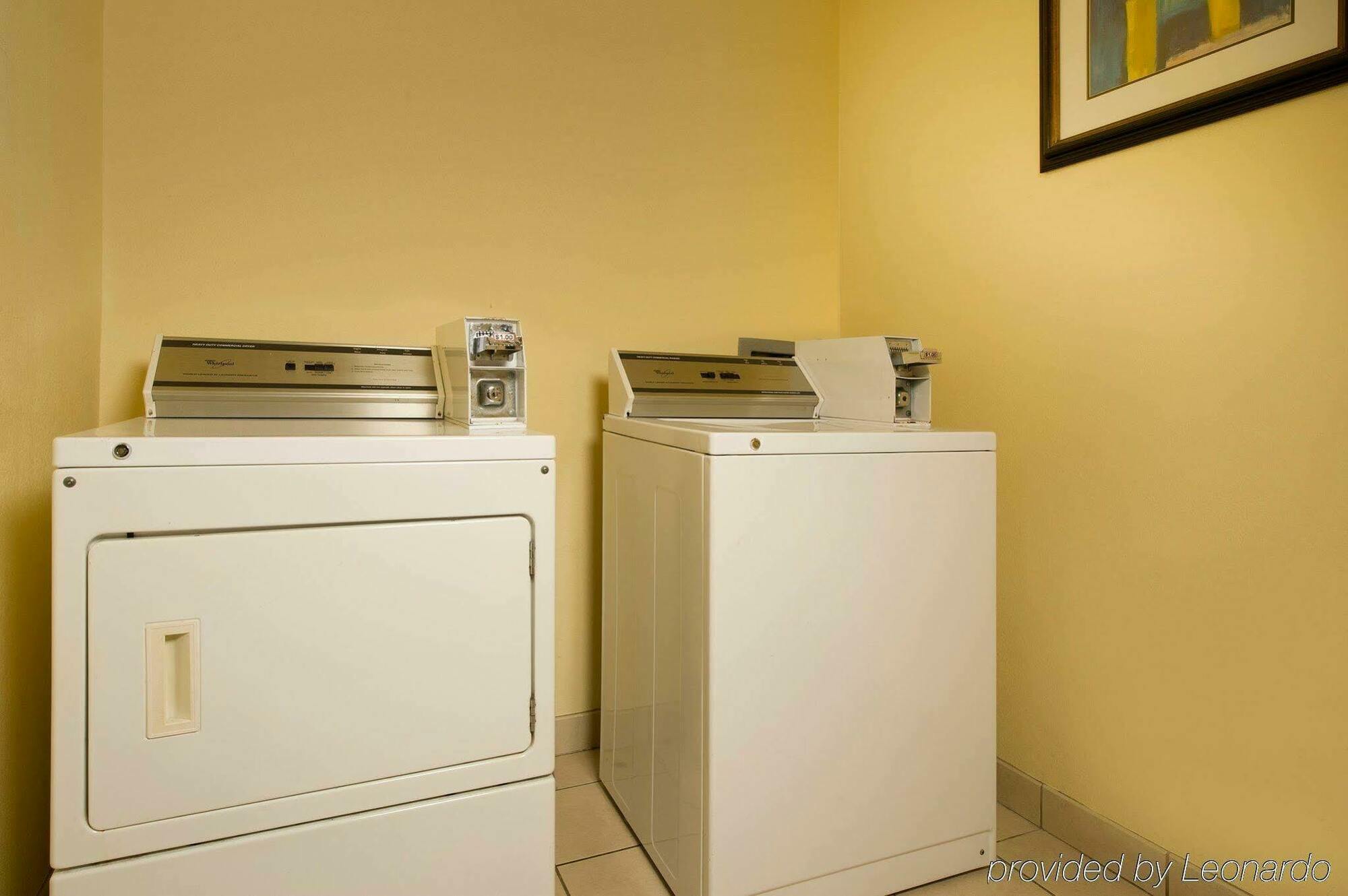 Holiday Inn Express & Suites San Antonio West Sea World Area By Ihg Room photo